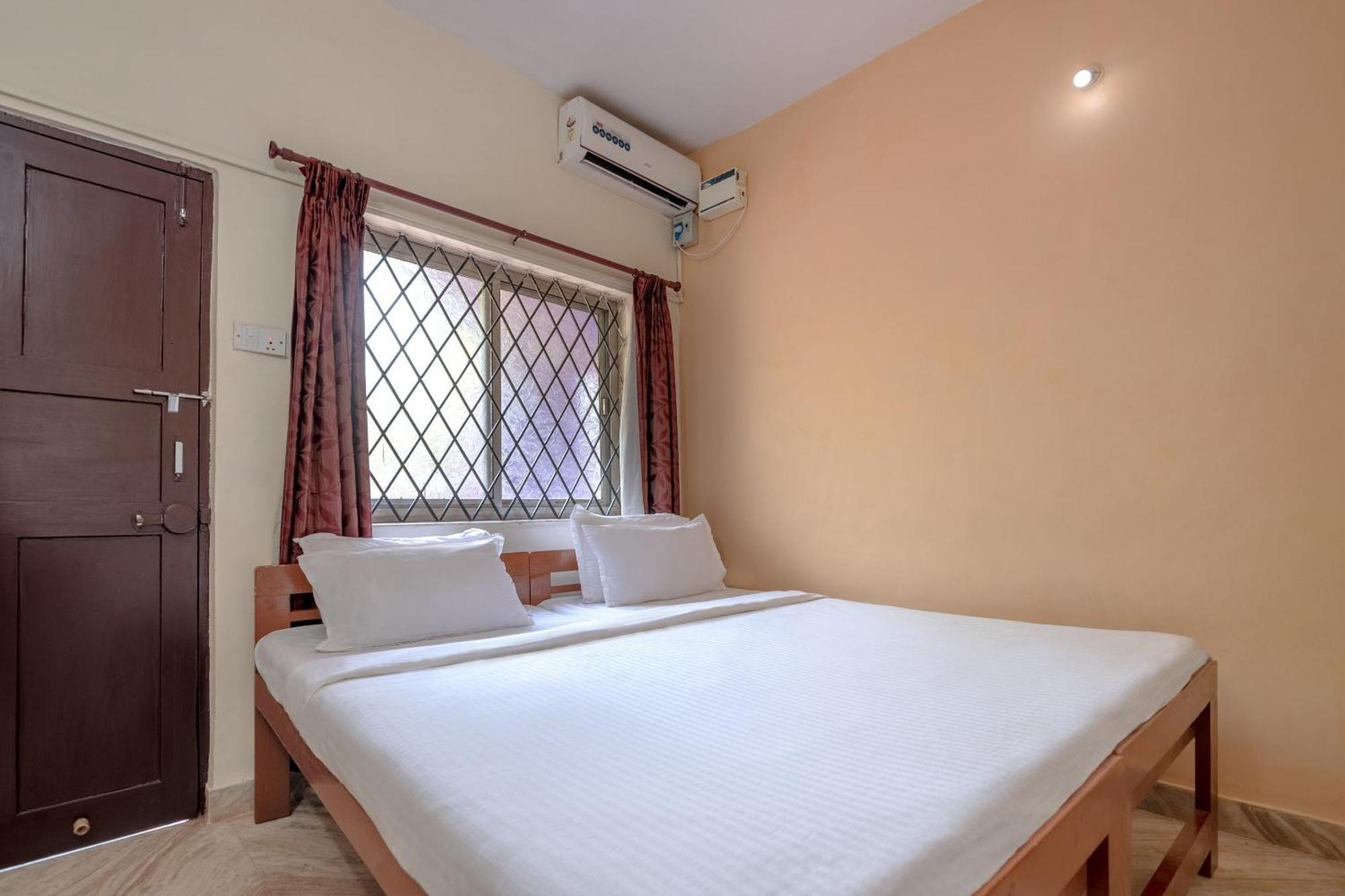 Spot On Ps Guest House Calangute Exterior foto
